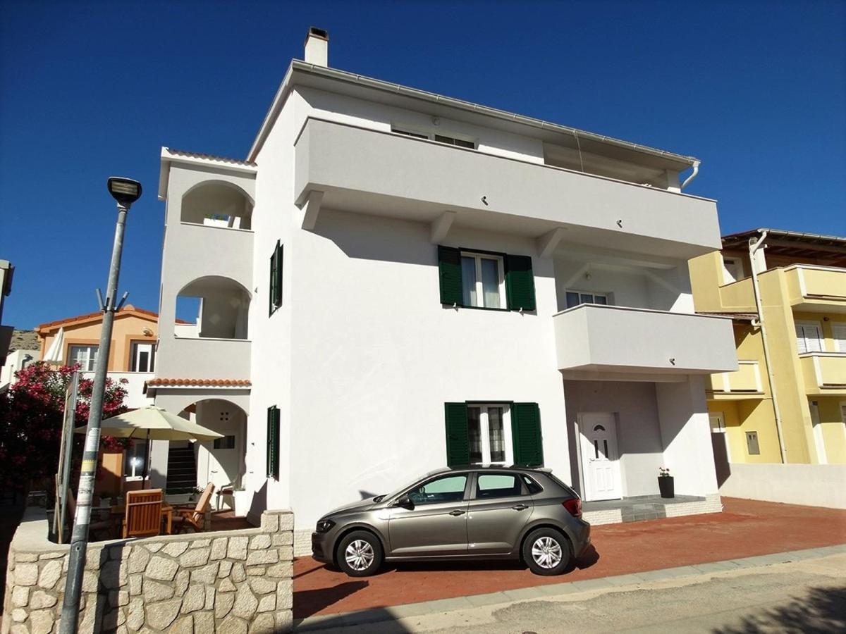 Apartments By The Sea Pag - 16100 パグ エクステリア 写真