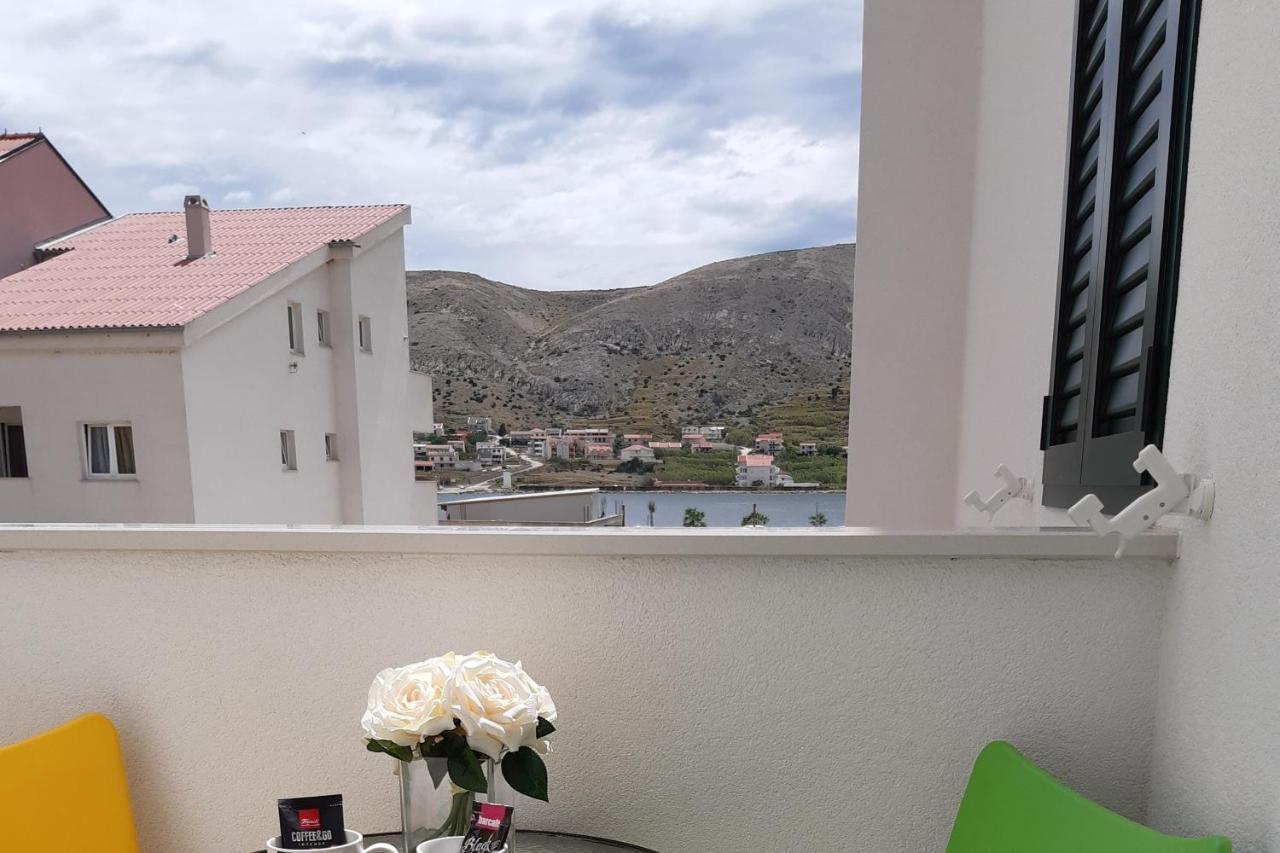 Apartments By The Sea Pag - 16100 パグ エクステリア 写真